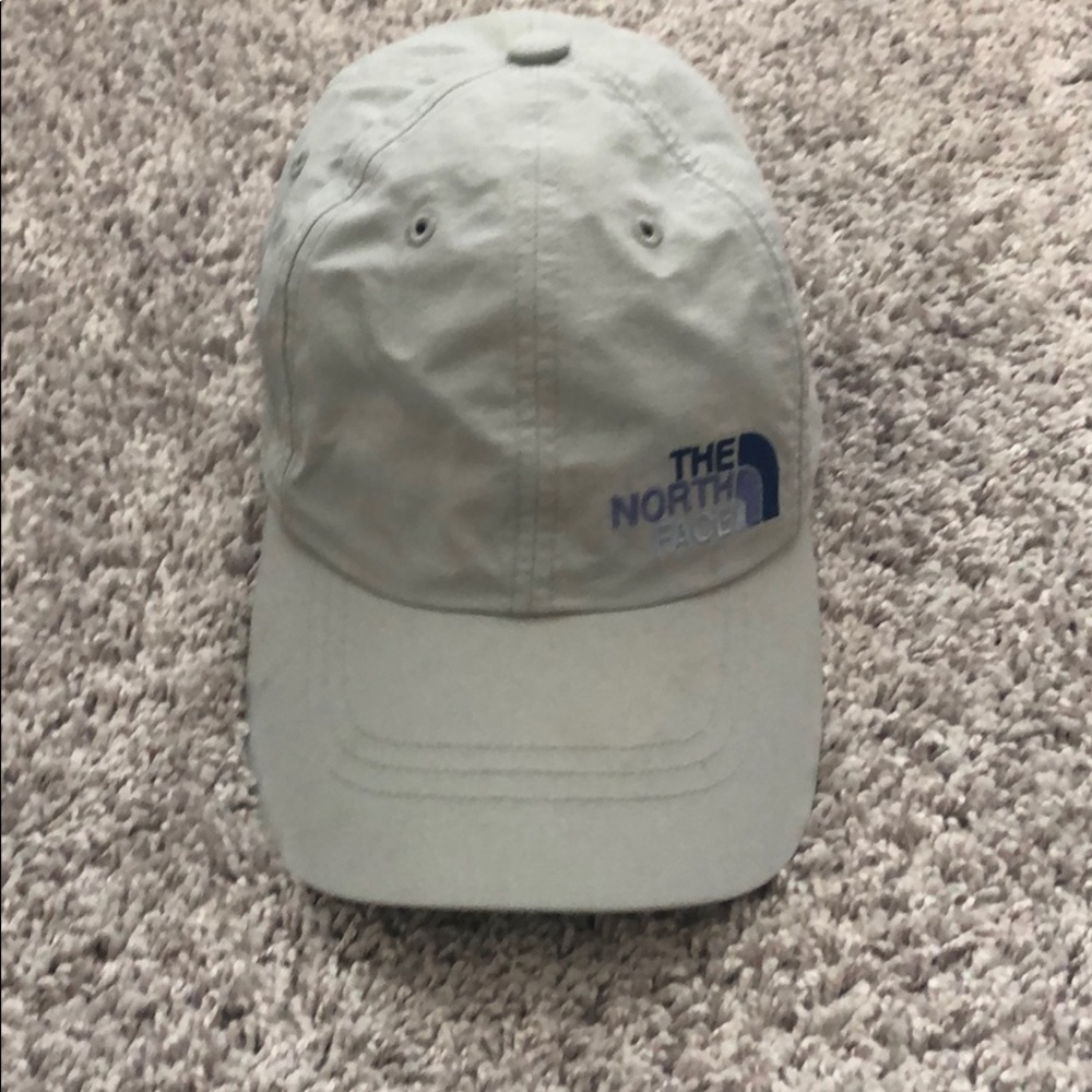 North Face baseball hat